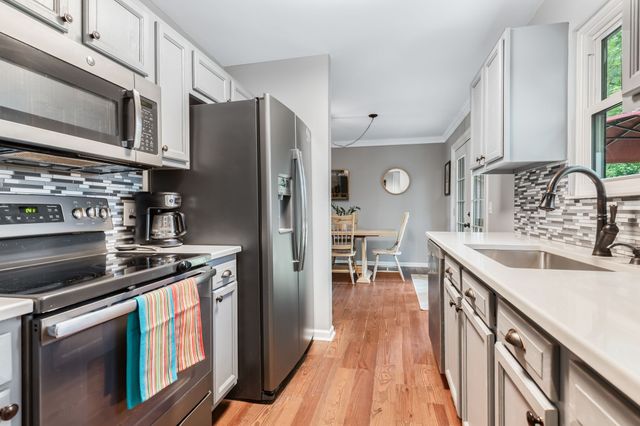 1137 Jacksons View Rd, Hermitage, TN 37076