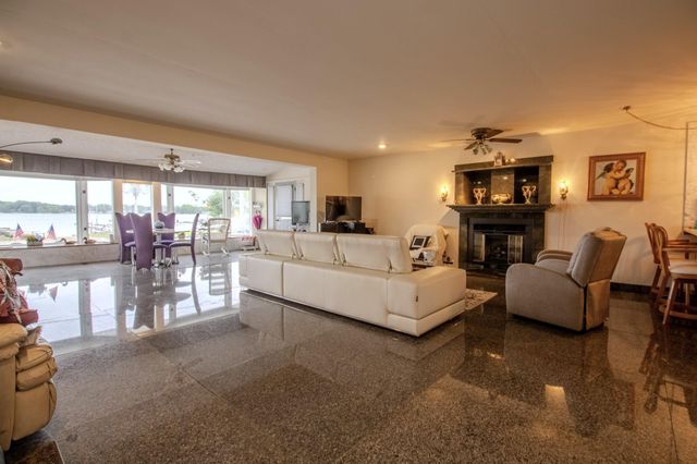 5374 S County Road 210, Knox, IN 46534