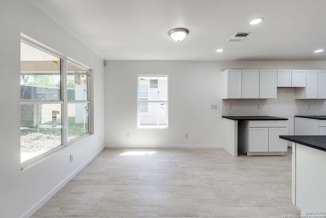 931 Yucca, San Antonio, TX 78220
