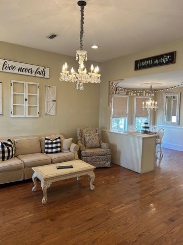 242 Bougainvillea Circle, Dothan, AL 36301