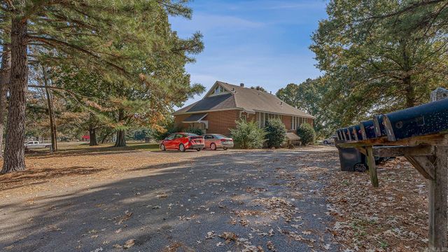 517 Paragould Drive, Jonesboro, AR 72450