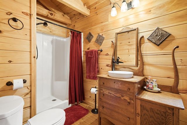 947 Skyview Drive, Ellijay, GA 30536