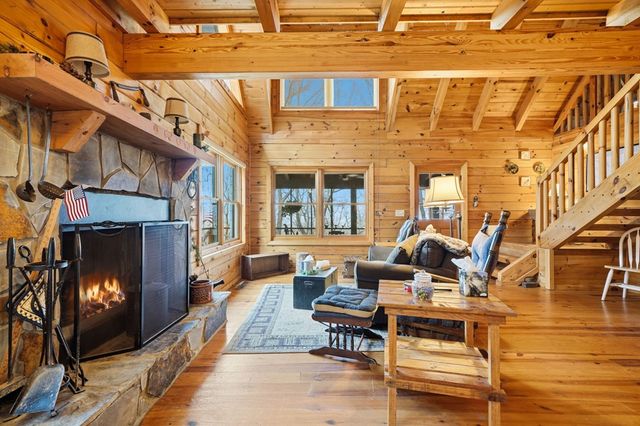 947 Skyview Drive, Ellijay, GA 30536