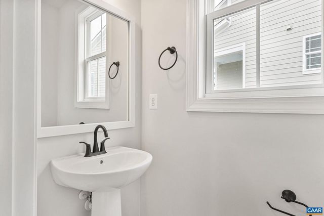 1365 LACONIA LN, Charlottesville, VA 22911