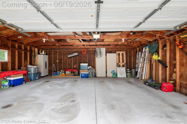 39738 Day Drive E, Clinton Charter Township, MI 48038