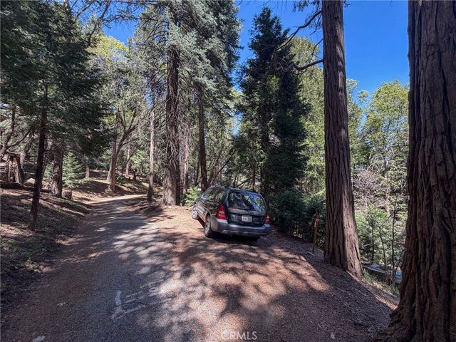 24355 Albrun, Crestline, CA 92325