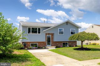 29 BRIAR CREEK RD, Sicklerville, NJ 08081