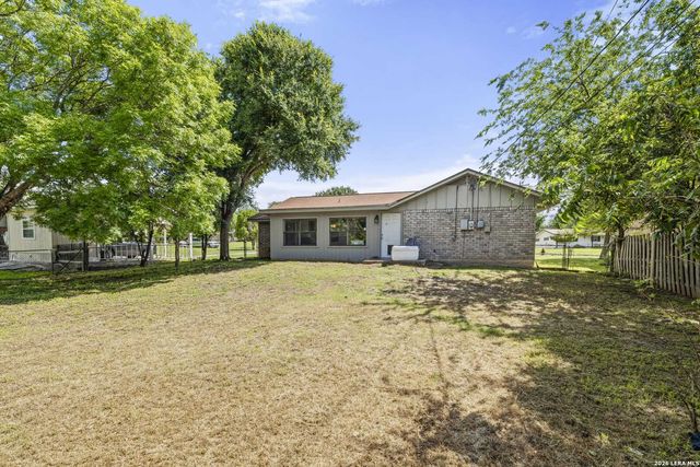 110 PALO VERDE DR, Kerrville, TX 78028