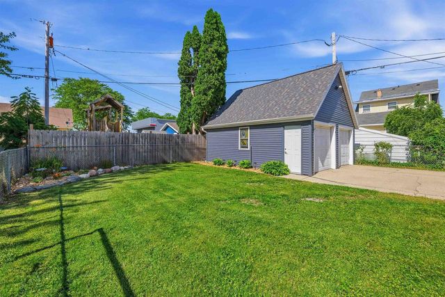 15 W BANK STREET, Fond Du Lac, WI 54935