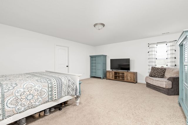 226 Ambassador Drive, Pittsboro, IN 46167