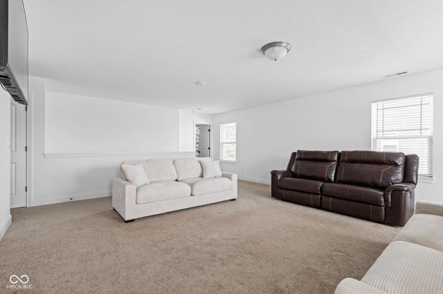 226 Ambassador Drive, Pittsboro, IN 46167