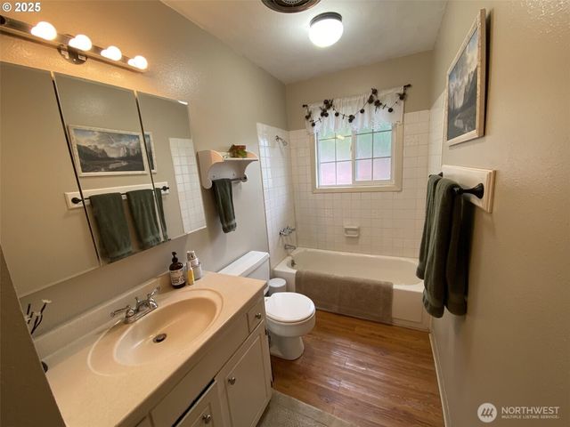 23801 NE Muncton Drive, Yacolt, WA 98675