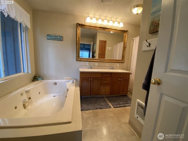 23801 NE Muncton Drive, Yacolt, WA 98675