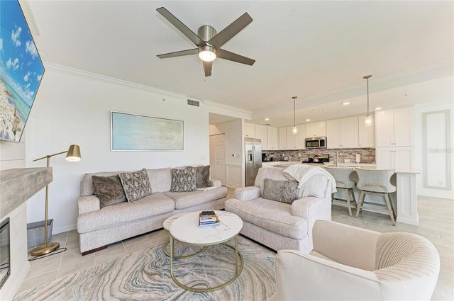 18114 GAWTHROP DRIVE 306, Bradenton, FL 34211