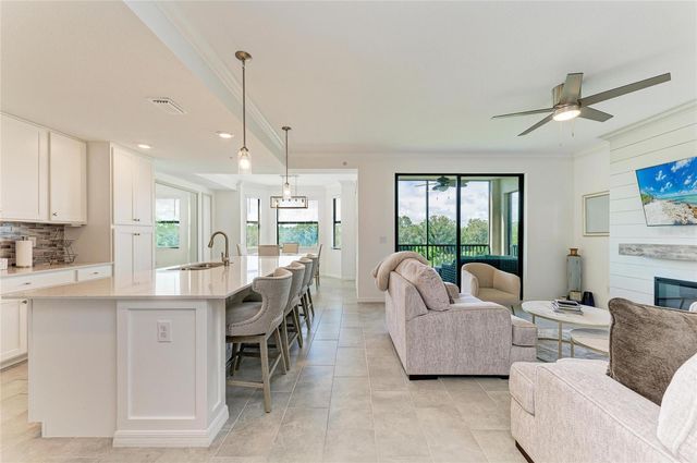 18114 GAWTHROP DRIVE 306, Bradenton, FL 34211