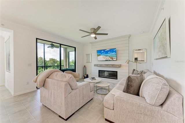 18114 GAWTHROP DRIVE 306, Bradenton, FL 34211