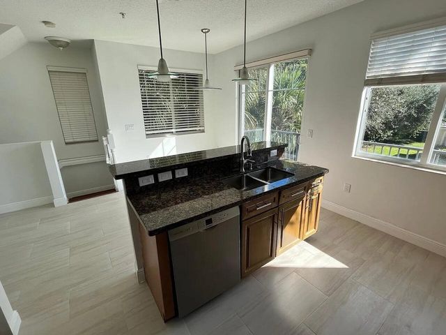 520 NW 39TH Circle, Boca Raton, FL 33431