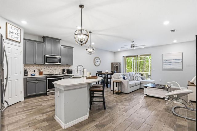 2818 GRAND KEMERTON PLACE, Tampa, FL 33618