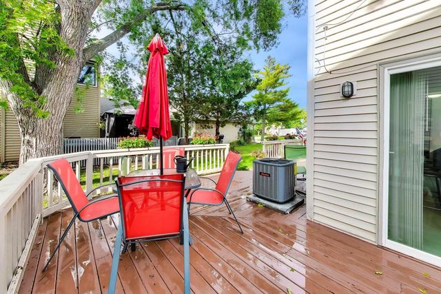 1720 E Shannon Lane 6, Palatine, IL 60074