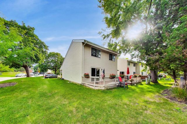1720 E Shannon Lane 6, Palatine, IL 60074
