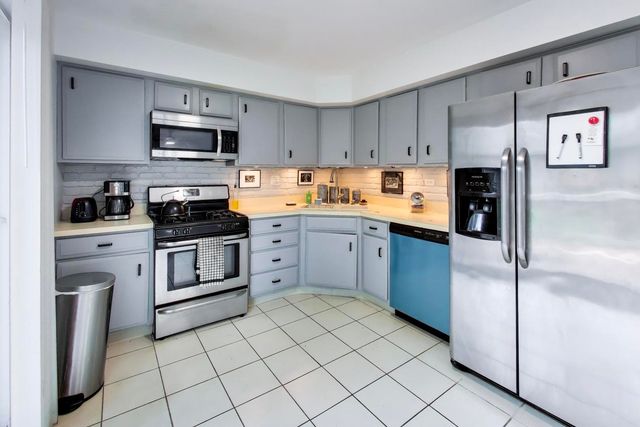 1720 E Shannon Lane 6, Palatine, IL 60074