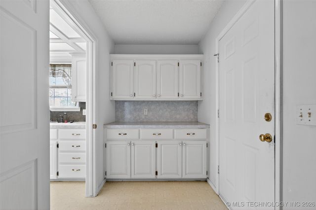 11313 E Southpark Road, Claremore, OK 74019