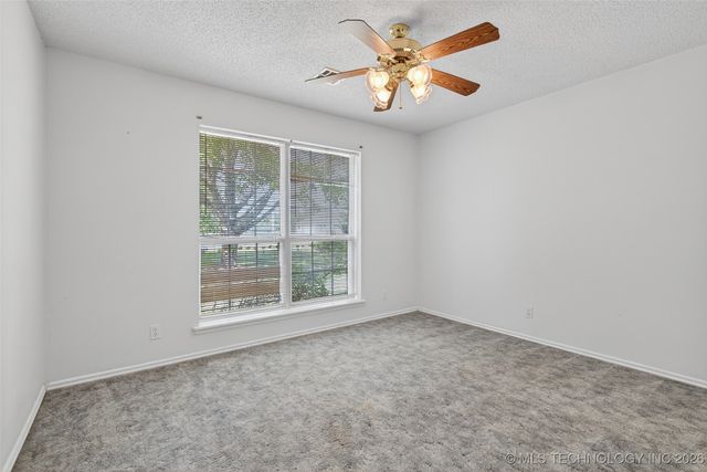 11313 E Southpark Road, Claremore, OK 74019