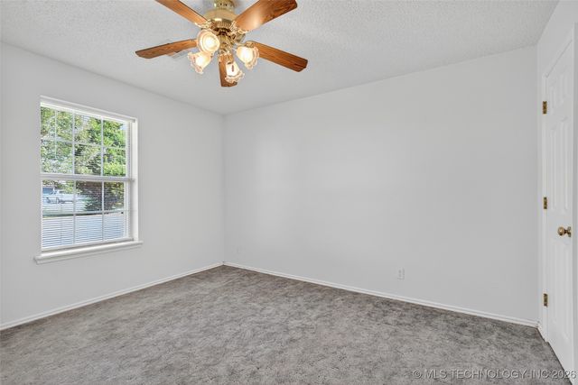 11313 E Southpark Road, Claremore, OK 74019