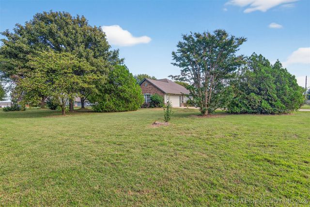 11313 E Southpark Road, Claremore, OK 74019