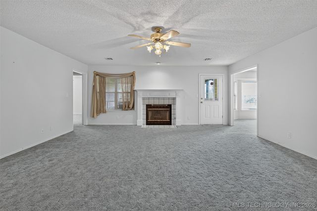 11313 E Southpark Road, Claremore, OK 74019