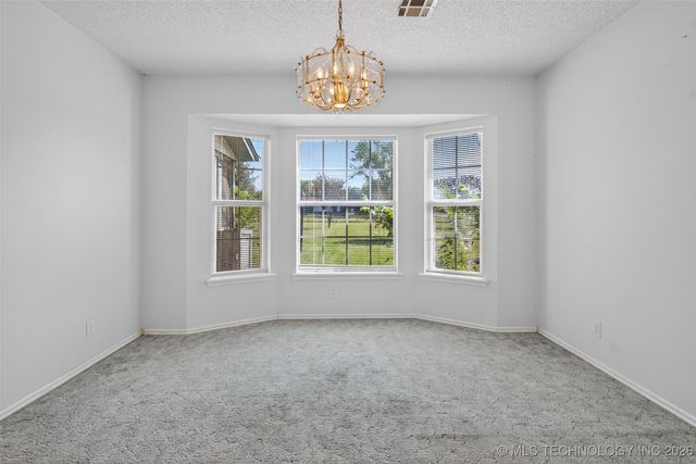 11313 E Southpark Road, Claremore, OK 74019