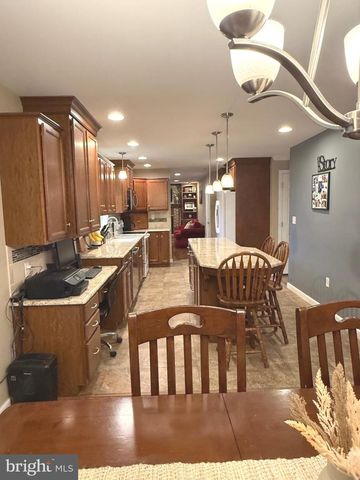 901 SPRING GARDEN ST, Elizabethtown, PA 17022