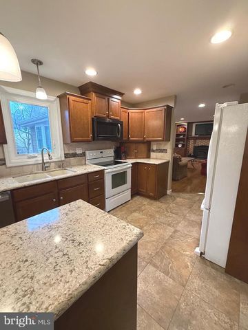 901 SPRING GARDEN ST, Elizabethtown, PA 17022