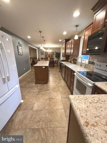 901 SPRING GARDEN ST, Elizabethtown, PA 17022