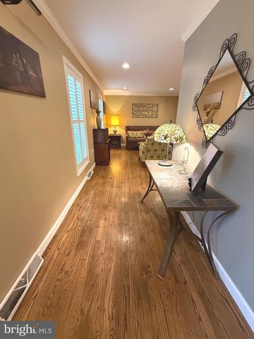 901 SPRING GARDEN ST, Elizabethtown, PA 17022