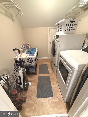 901 SPRING GARDEN ST, Elizabethtown, PA 17022