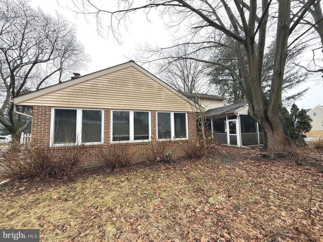 901 SPRING GARDEN ST, Elizabethtown, PA 17022