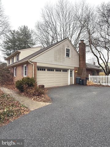 901 SPRING GARDEN ST, Elizabethtown, PA 17022