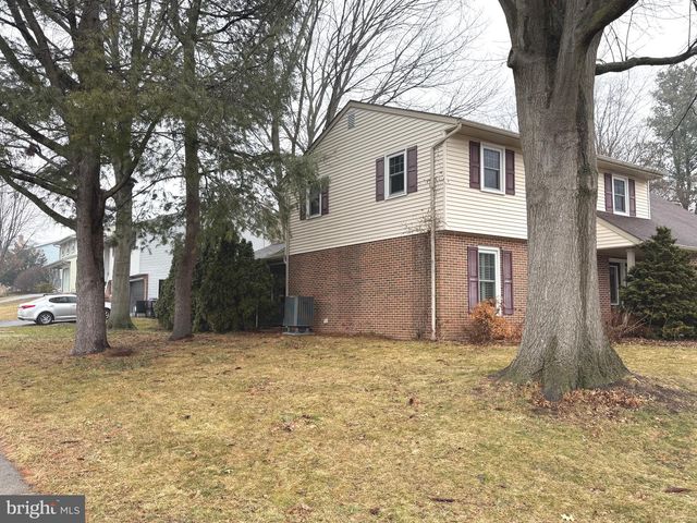 901 SPRING GARDEN ST, Elizabethtown, PA 17022