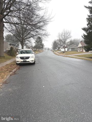 901 SPRING GARDEN ST, Elizabethtown, PA 17022