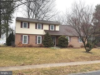 901 SPRING GARDEN ST, Elizabethtown, PA 17022