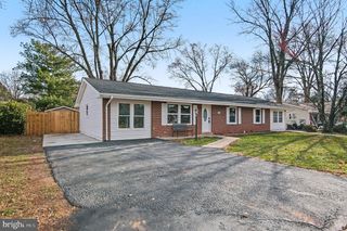 312 E GORDON ST, Sterling, VA 20164