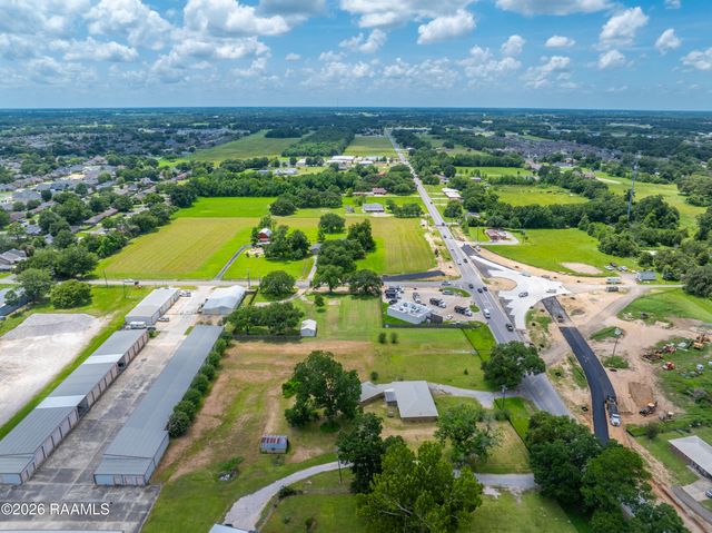614 & 616 E Broussard Road, Lafayette, LA 70503