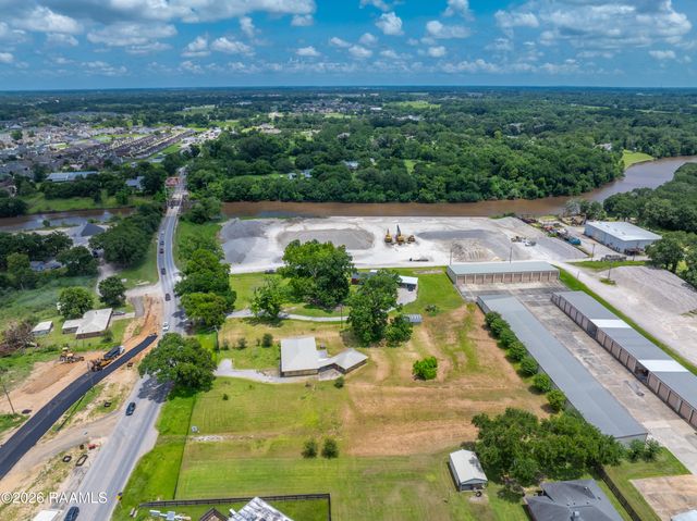 614 & 616 E Broussard Road, Lafayette, LA 70503
