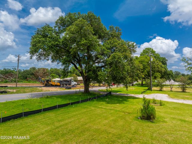 614 & 616 E Broussard Road, Lafayette, LA 70503
