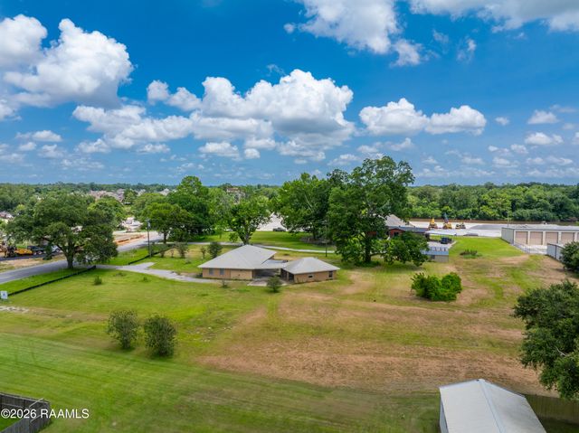 614 & 616 E Broussard Road, Lafayette, LA 70503