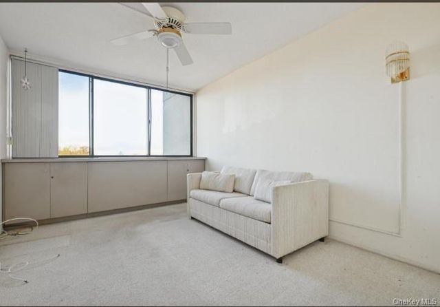 1 BAY CLUB Drive 6V, Bayside, NY 11360