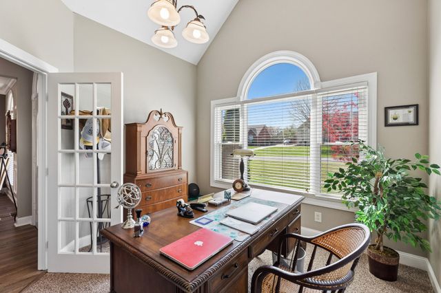 1035 Bending Chestnut Dr, Lebanon, TN 37087