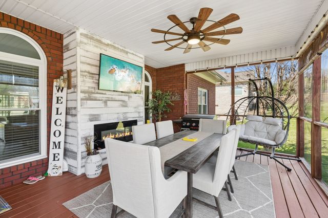 1035 Bending Chestnut Dr, Lebanon, TN 37087