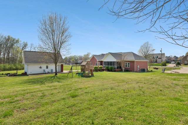 1035 Bending Chestnut Dr, Lebanon, TN 37087